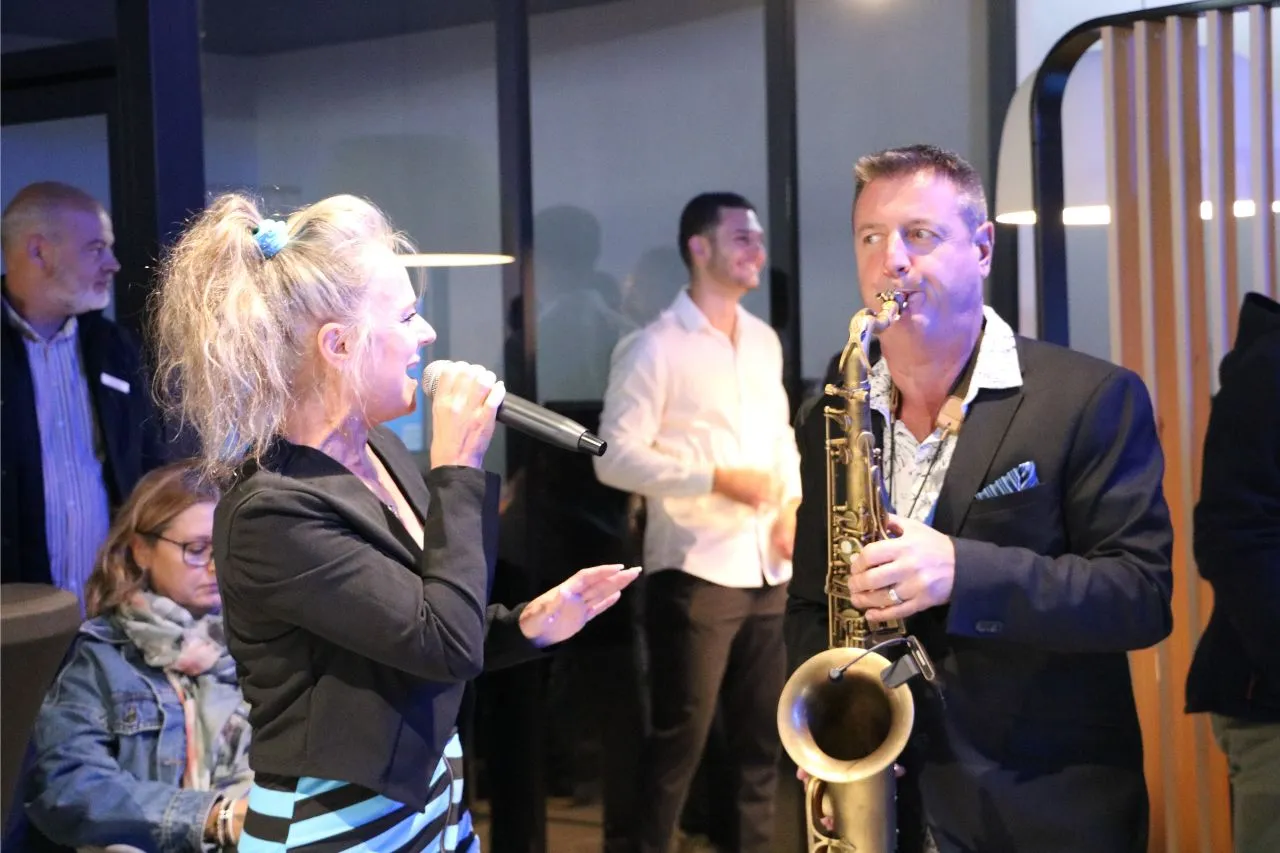 MARC SAX & POUCHYNE – duo saxophoniste et chanteuse en live lors d’un événement privé en Occitanie